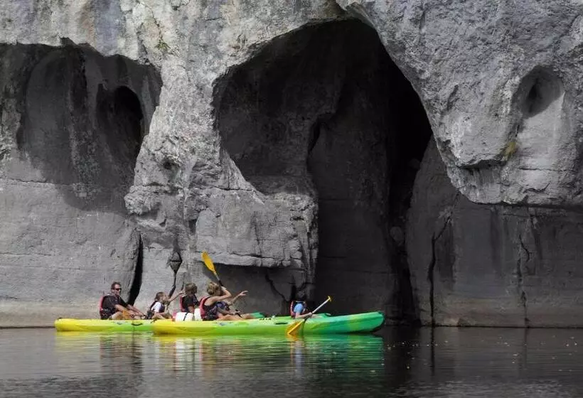 Aamiaismajoitus (B&B) Le Mas Des Monèdes