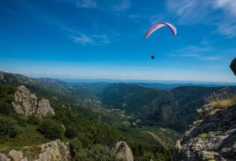Aamiaismajoitus (B&B) Le Mas Des Monèdes