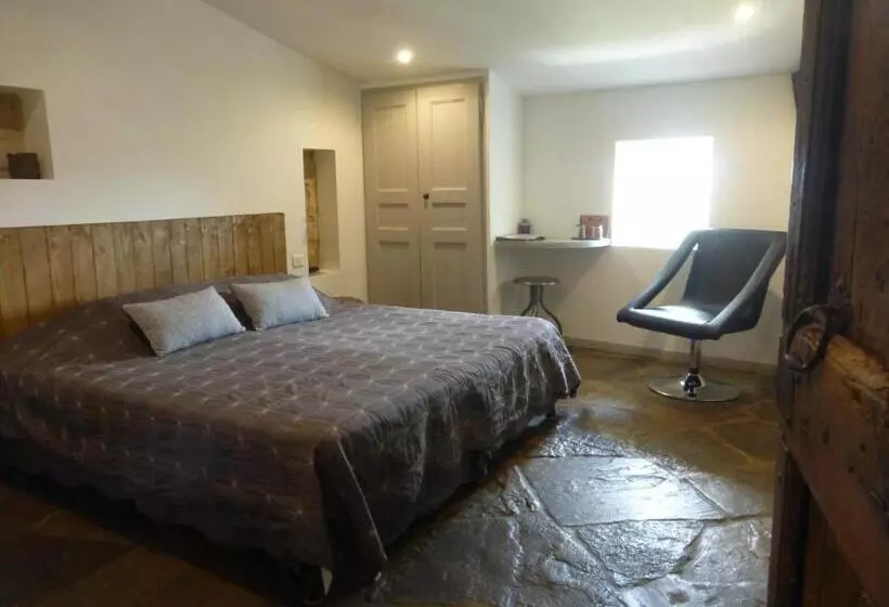 Aamiaismajoitus (B&B) Le Mas Des Monèdes