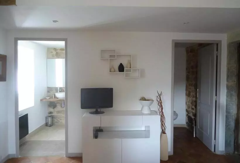 Aamiaismajoitus (B&B) Le Mas Des Monèdes