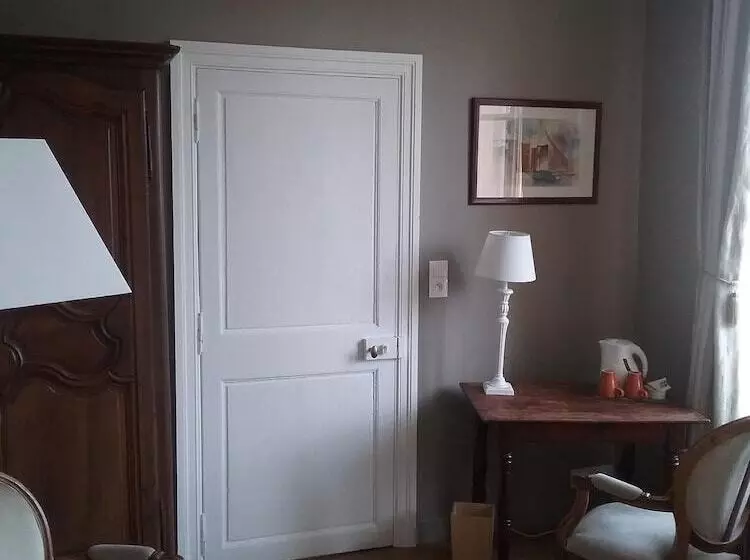 ベッドアンドブレックファースト Le Gîte Du Bas Manoir