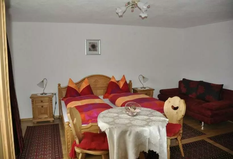 تختخواب و صبحانه Stöffelhof