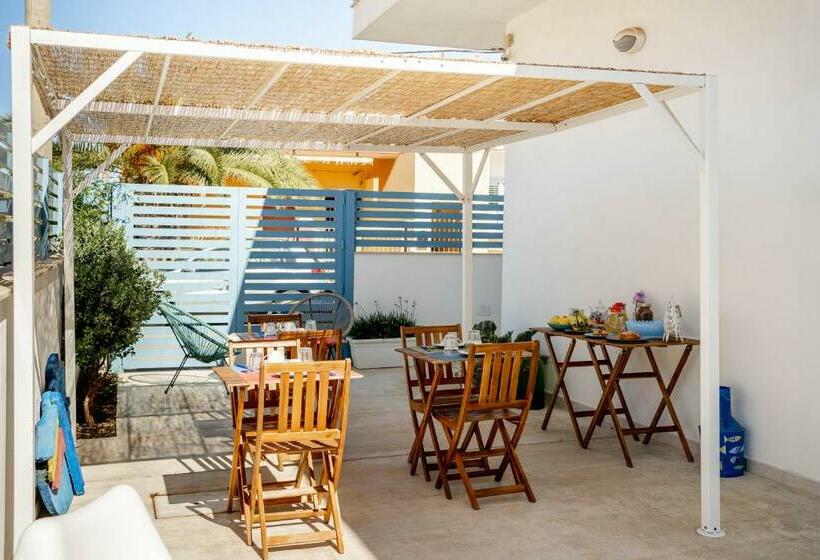 Bed and Breakfast Via Del Mare 36