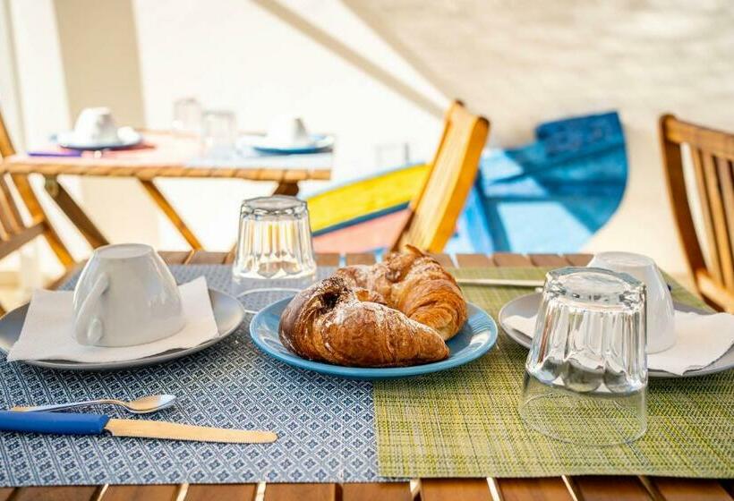 Bed and Breakfast Via Del Mare 36