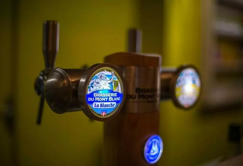 ホテル Hôtel Le Chamois D Or, Ussim Vacances Méribel