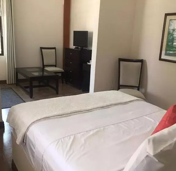 Hotelli Rancho Humo Estancia