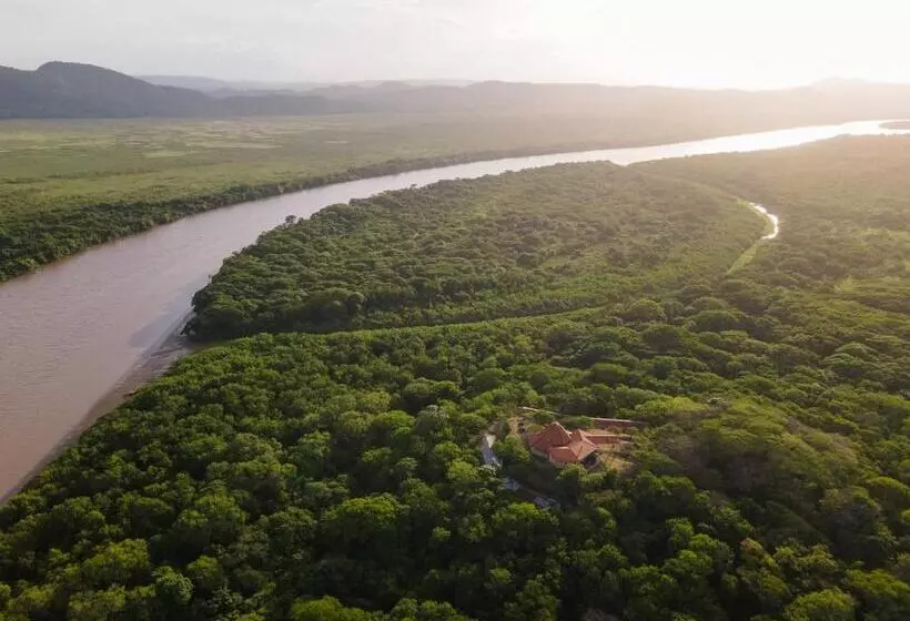 Hotelli Rancho Humo Estancia