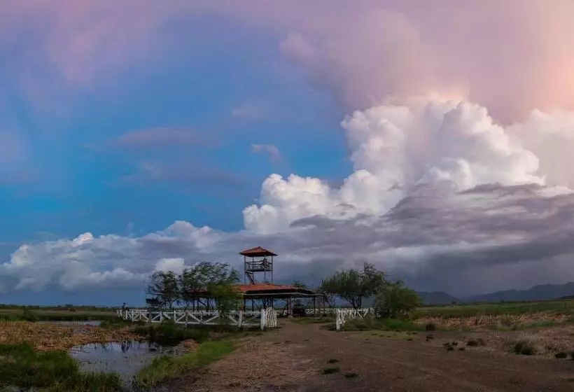 Hotelli Rancho Humo Estancia
