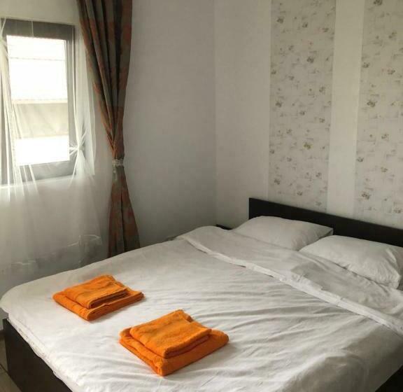 پانسیون Casa De La Corbu