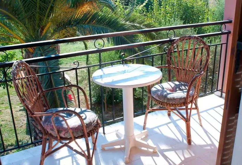 Chrysanthy Apartments