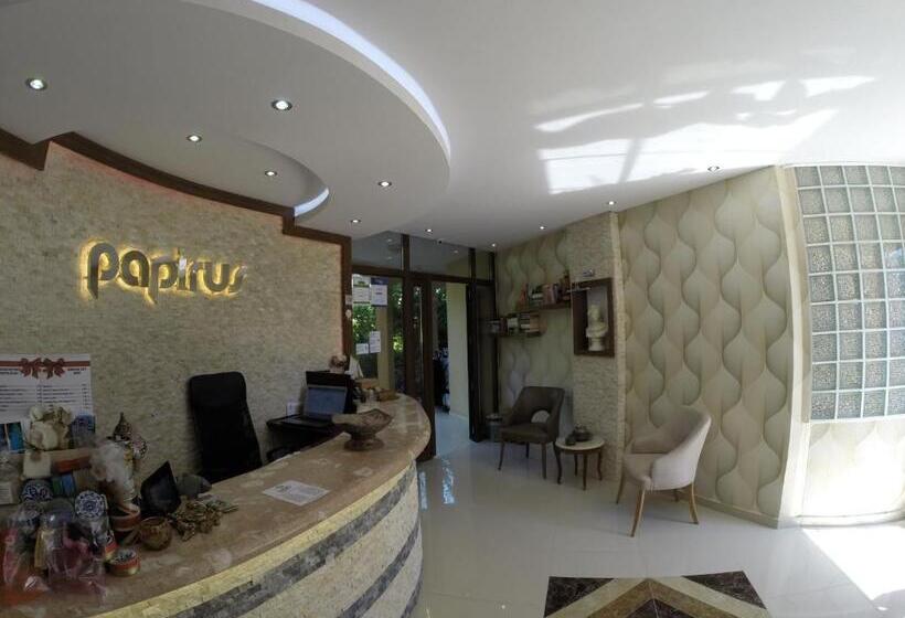 Hotel Papirus