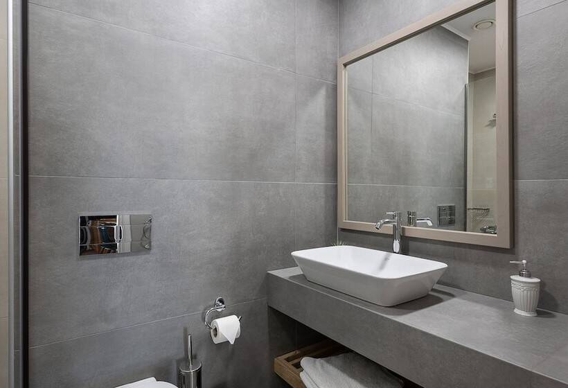 هتل Alianthos Suites