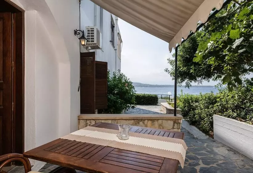 Hotel Alianthos Suites