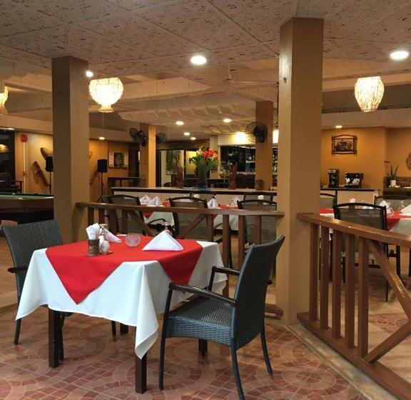 בית מלון כפרי Anda White Beach Resort