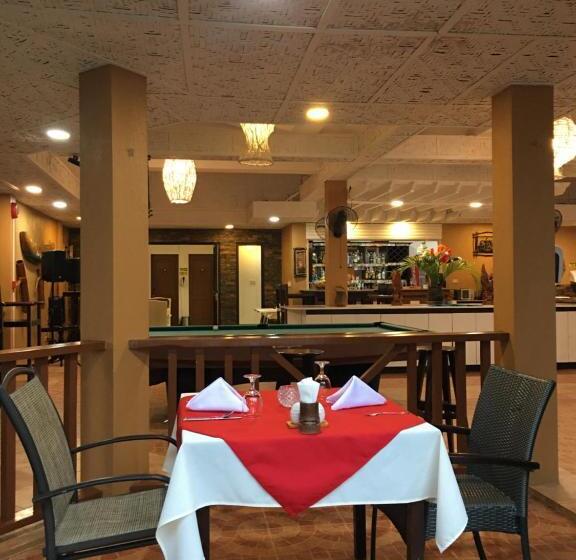 בית מלון כפרי Anda White Beach Resort