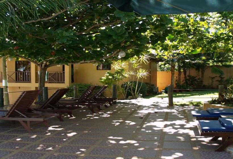 בית מלון כפרי Anda White Beach Resort