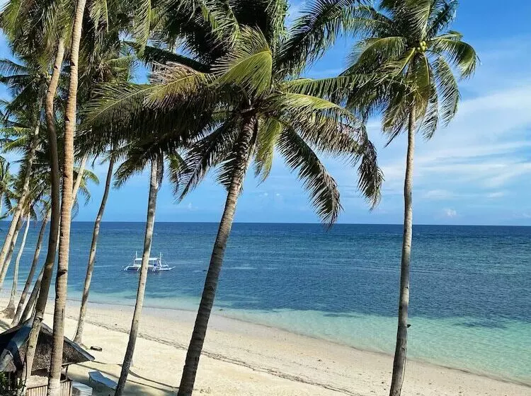 Hotel Anda White Beach Resort