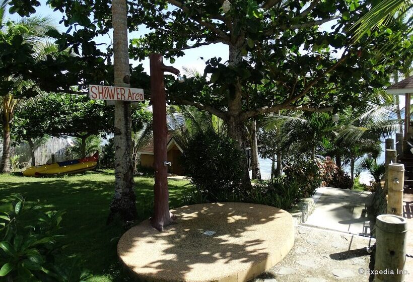 בית מלון כפרי Anda White Beach Resort