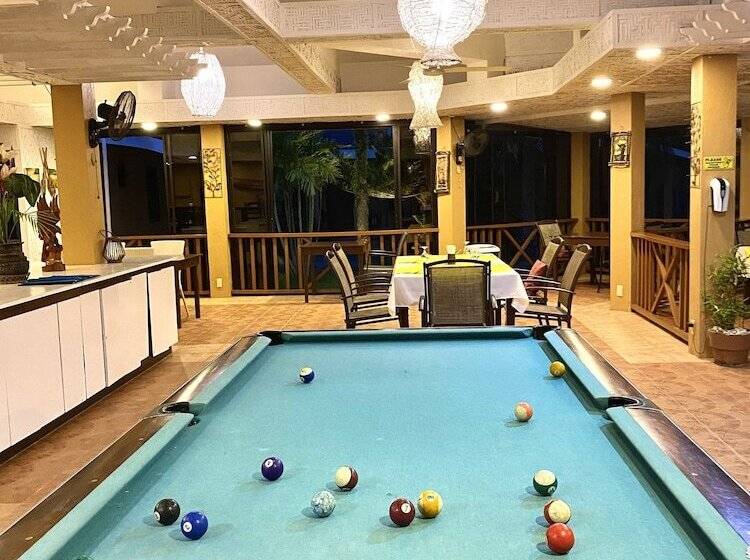 בית מלון כפרי Anda White Beach Resort