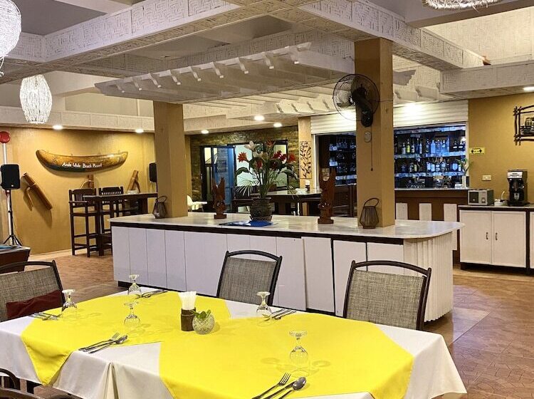 בית מלון כפרי Anda White Beach Resort