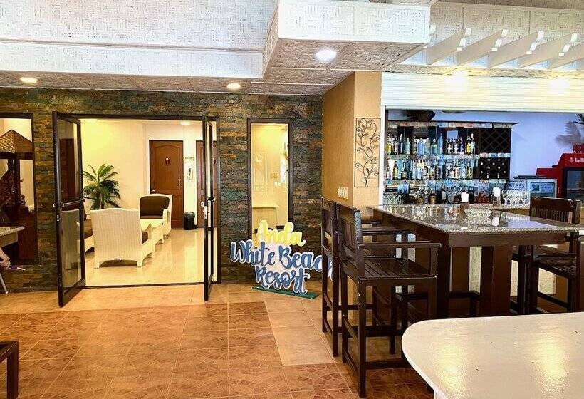 בית מלון כפרי Anda White Beach Resort