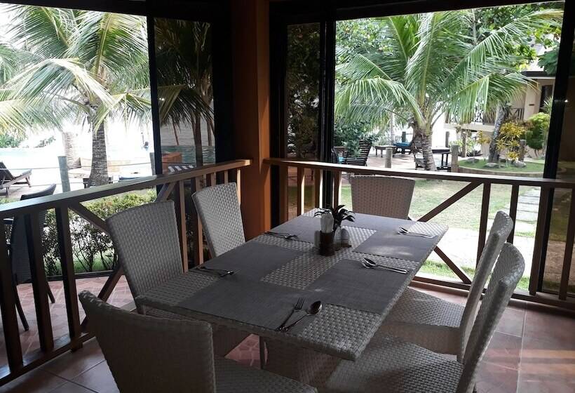 בית מלון כפרי Anda White Beach Resort