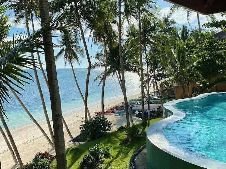 Hotel Anda White Beach Resort