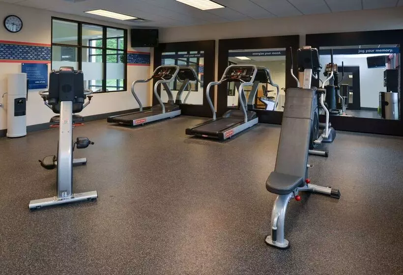 فندق Hampton Inn Milford