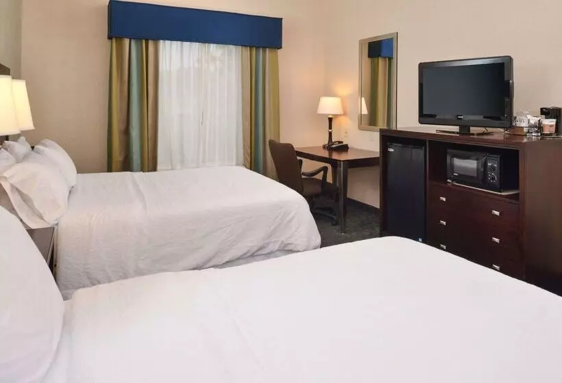 فندق Hampton Inn Milford