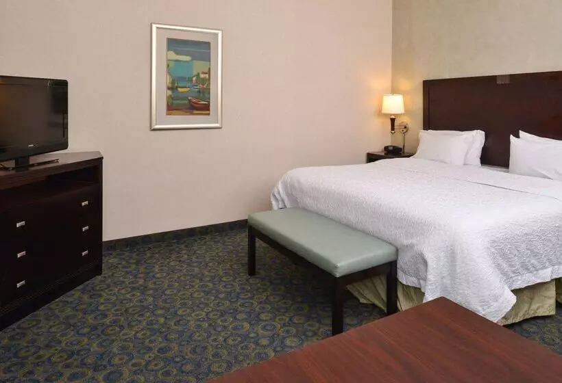 فندق Hampton Inn Milford