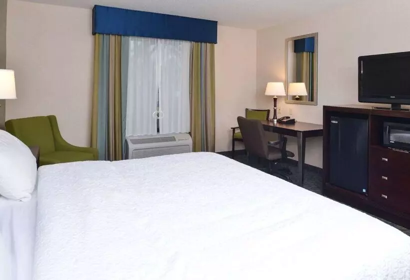 فندق Hampton Inn Milford