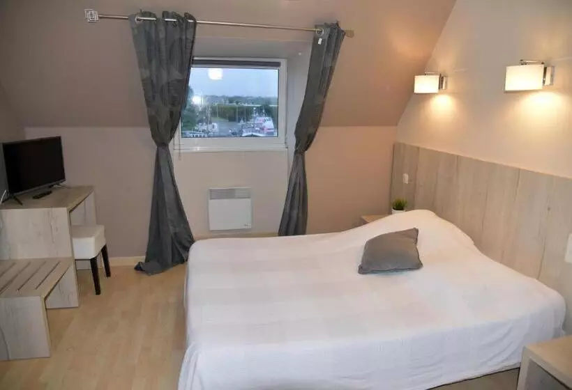 Отель La Marine