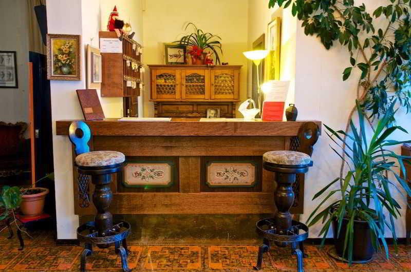 هتل Pension Strauss