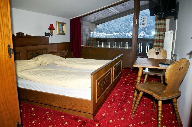 هتل Pension Strauss