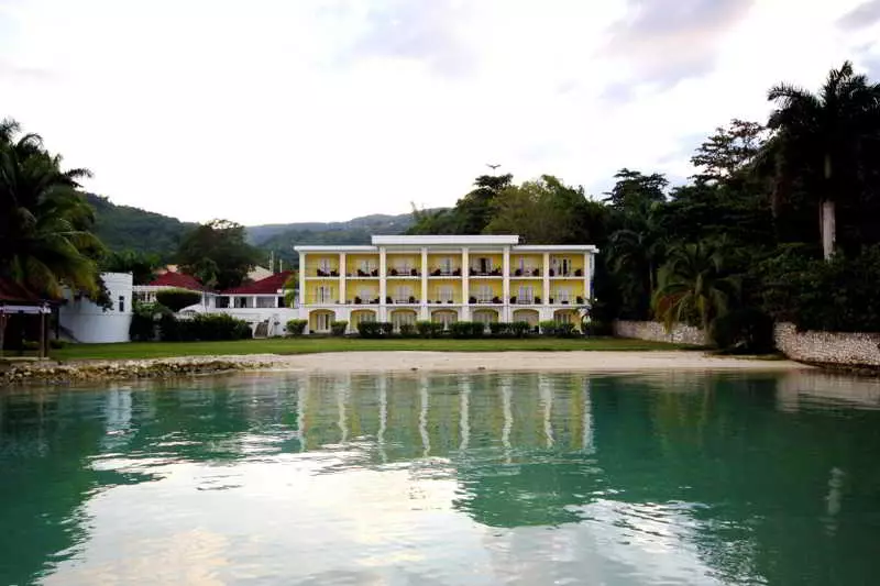 Hotel Syrynity Palace