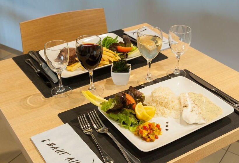 ホテル The Originals City, L Haut  Aile, Coquelles Calais Tunnel S/manche L Hautaile