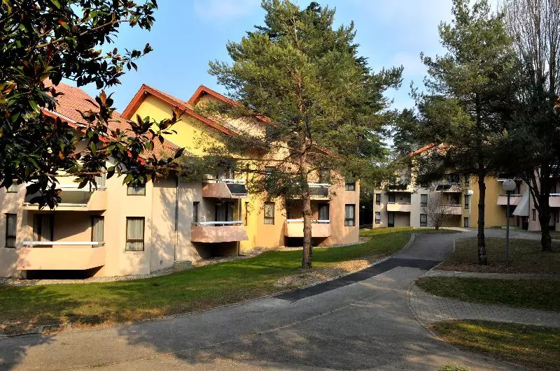 Hotel Vvf Lac Leman Evianlesbains