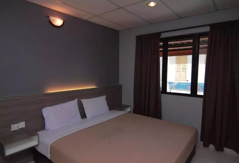 Hotel Yellow Mansion