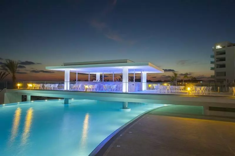 King Evelthon Beach Hotel & Resort