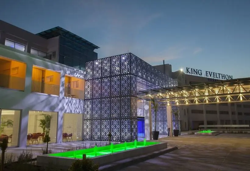 King Evelthon Beach Hotel & Resort