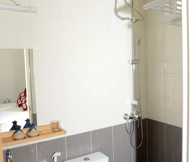 ペンション Demal Orchid Hotel   Hulhumale