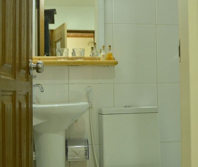 پانسیون Demal Orchid Hotel   Hulhumale