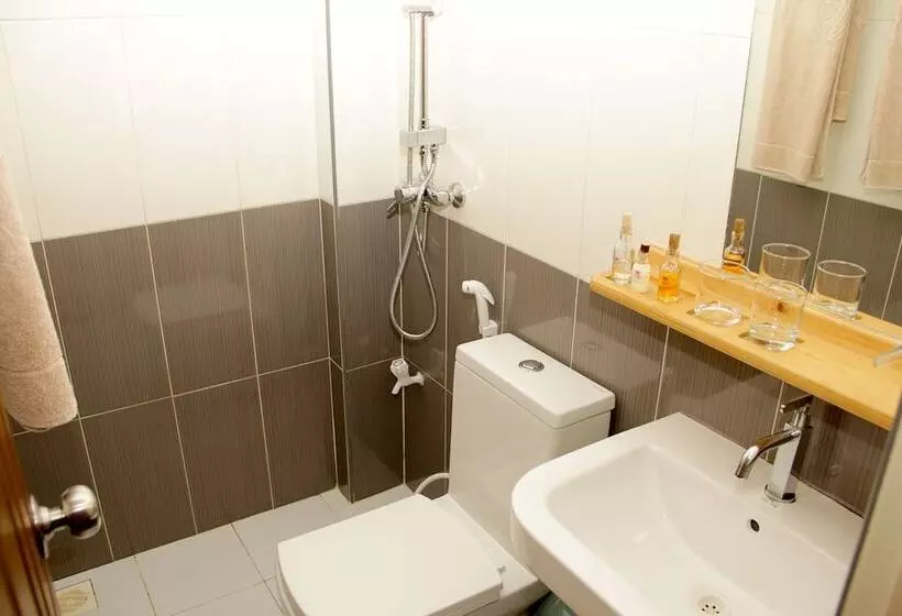 ペンション Demal Orchid Hotel   Hulhumale