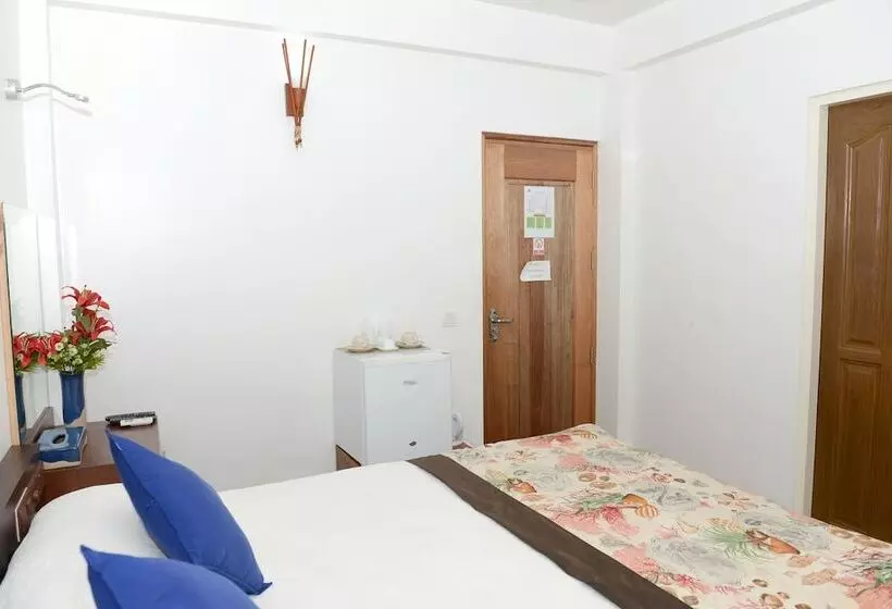 ペンション Demal Orchid Hotel   Hulhumale