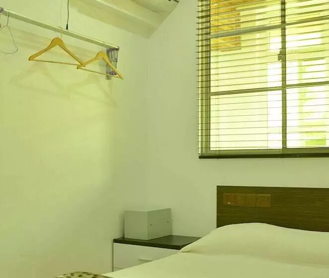 ペンション Demal Orchid Hotel   Hulhumale