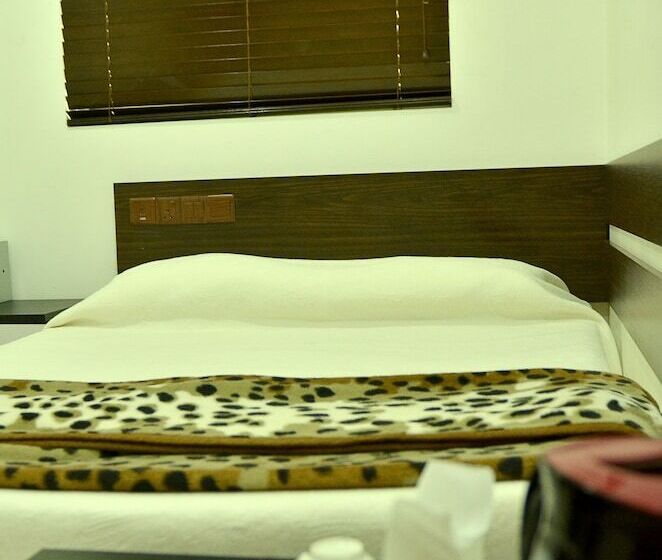 پانسیون Demal Orchid Hotel   Hulhumale