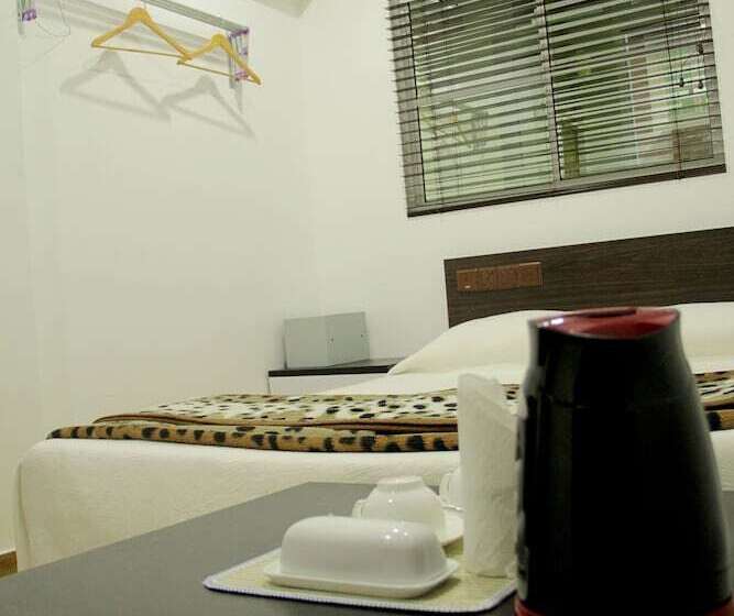 پانسیون Demal Orchid Hotel   Hulhumale