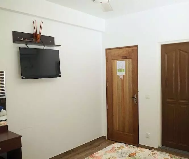 ペンション Demal Orchid Hotel   Hulhumale