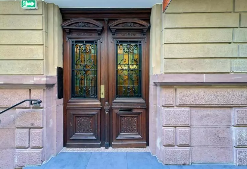 レジデンス Adonis Hotel Strasbourg