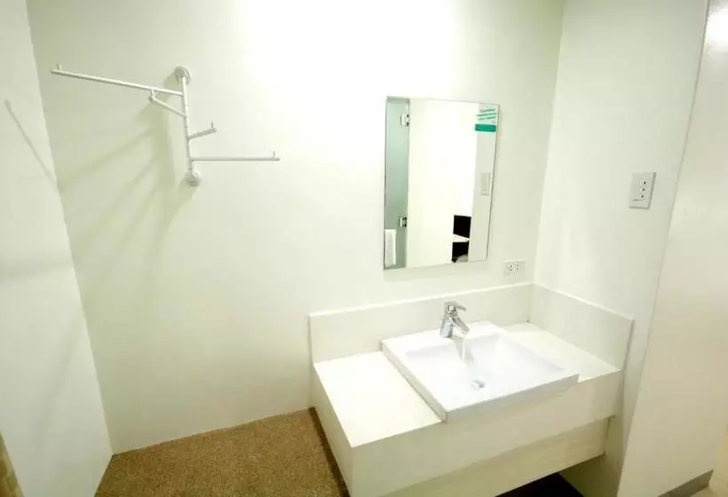 Go Hotels Otis Manila